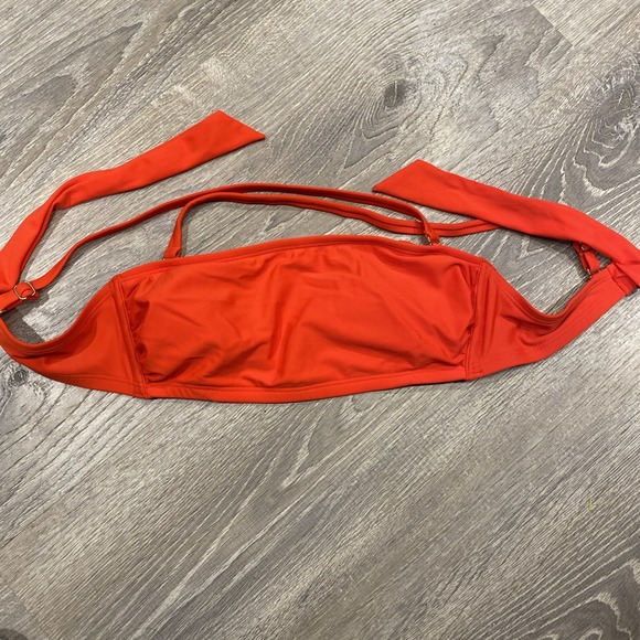 Xhilaration Size D/DD Womens Unlined Wireless Red Bikini Top Removable Strap - Picture 1 of 4